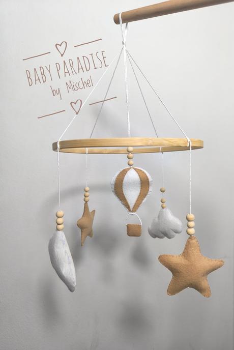 Kolotoč nad postieľku balón, 