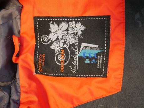 Červená vetrovka authority, authority,98