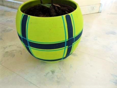 Zaujímavý veľký črepník, 