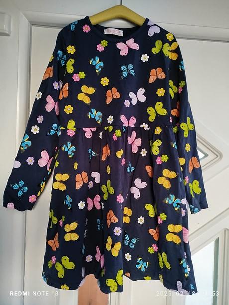 Krásne farebné šaty, kugo,128