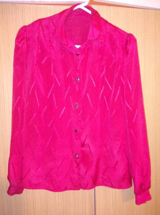 Červená lesklejšia vzorovaná blúzka 38/40, 38