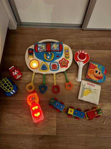 Zvukové a svetelne hračky pre najmenších, 