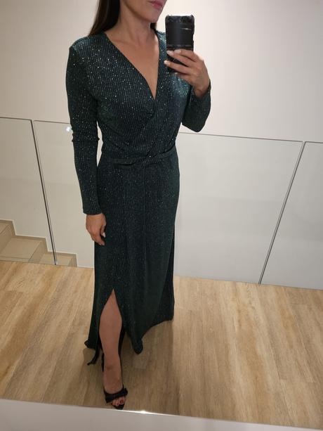 Krásné šaty  slávnostné  č.m raz oblečené shocksho, m