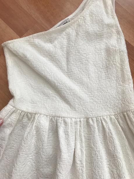 Krásne biele šaty, pull&bear,m