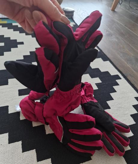 Skvele teple rukavice-prstacky v.6-8r. a 8-10r., 128