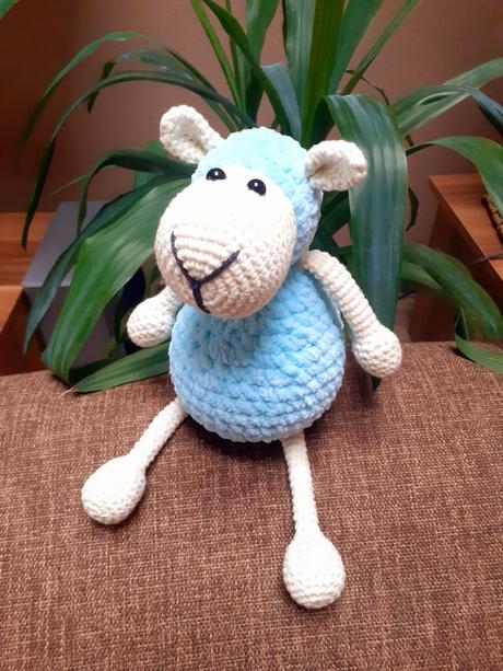 Háčkovaná ovečka tyrkysová,