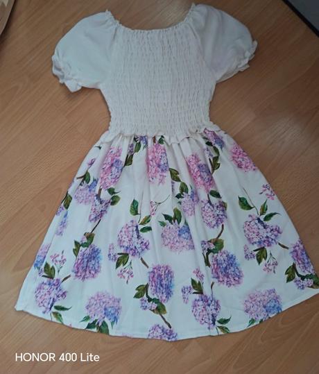 Dievčenské šaty, 134