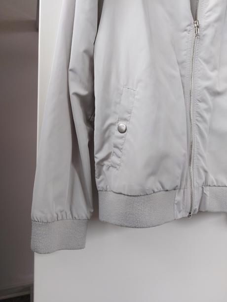 Bombera - svetlosivá, house,l