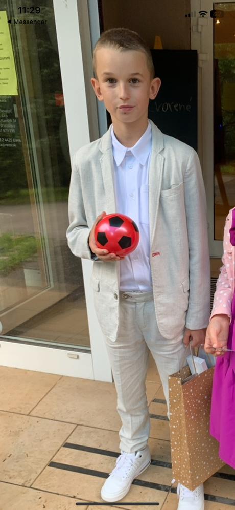 Chlapcensky oblek zara, 134