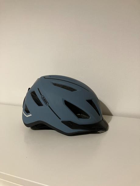 Cyklistická prilba abus, l