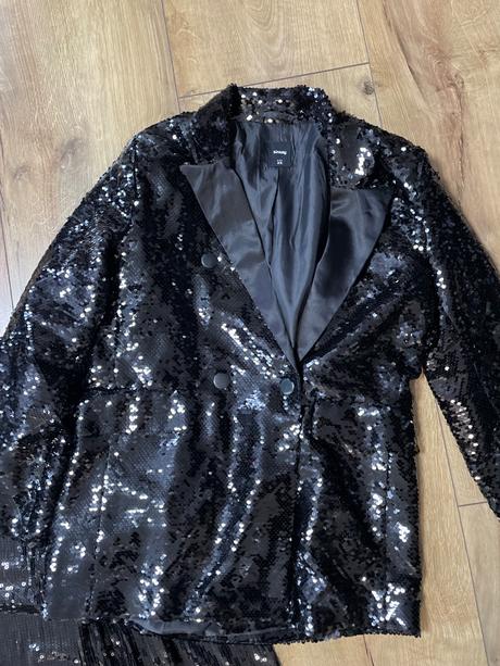 Flitrovaný kostým, sinsay,xs