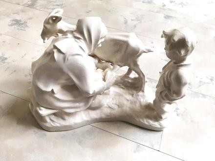 Starožitné masívne sošky 2 ks, 