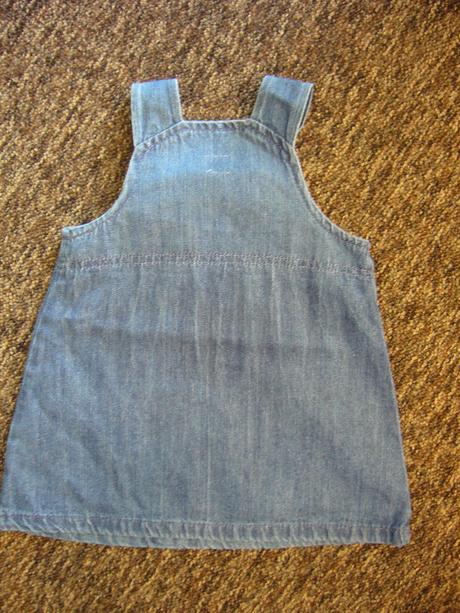 Dievčenské šaty, 68