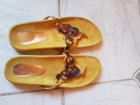 Slapky-zabky,zn. bata,prava koza,raz pouzite, baťa,41