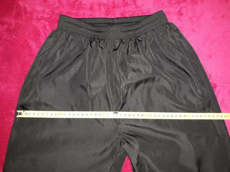 Šušťákové nohavice, 158