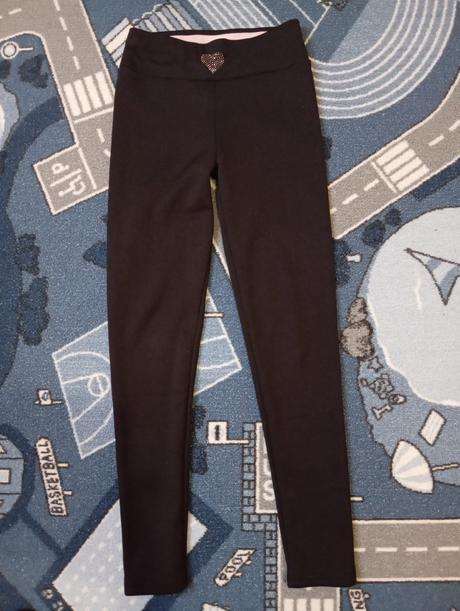 Krásne termoleginy, 2x oblečené, 146