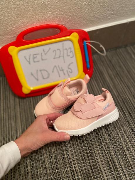 Tenisky, reserved,20