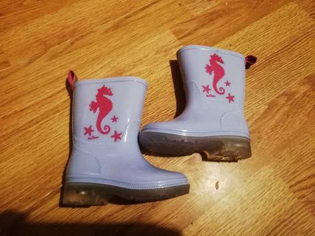 Gumaky blikajúce, 22