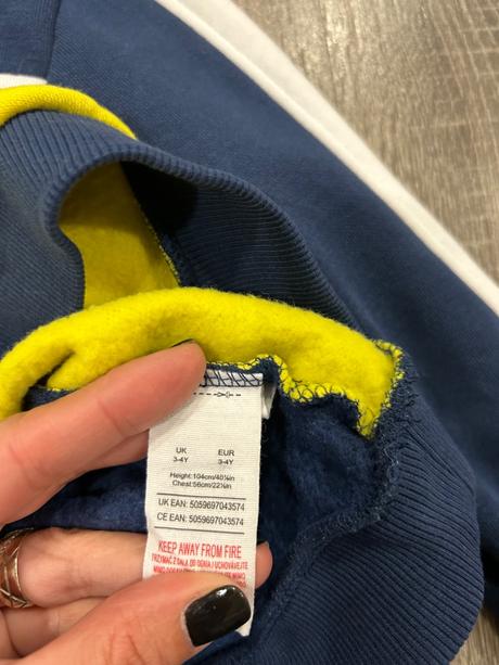 F&f mikina mimoni na 3-4 roky, f&f,104