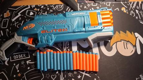 Nerf elite 2.0 warden,