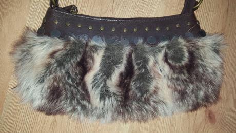 Kožušinová malá kabelka, 