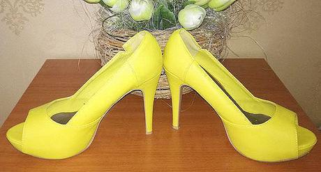 Lodičky s otvorenou špičkou, 39