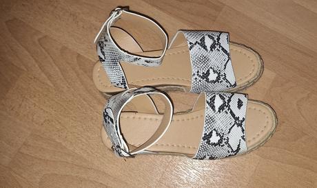 Sandále na platforme, 40