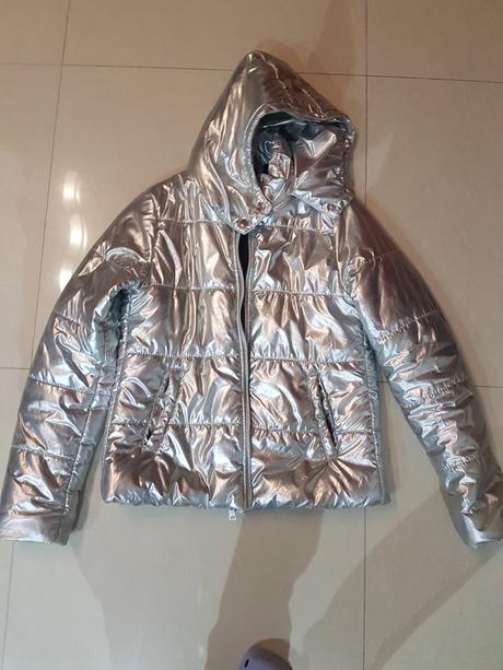 Strieborna vetrovka, takko,38