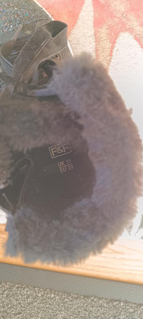 Krasne teplejsie topanky, f&f,29