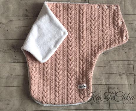 Damsky nakrcnik na zimu,