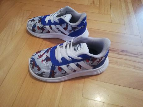 Botasy so spidermanom, adidas,23