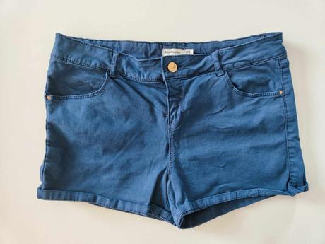 Šortky, stradivarius,42