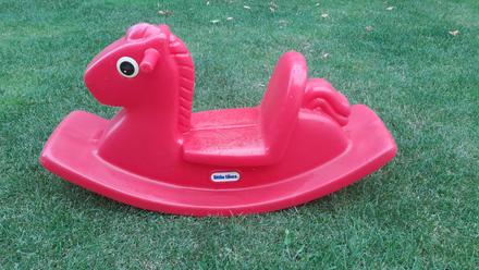 Hupaci konik - little tikes, 