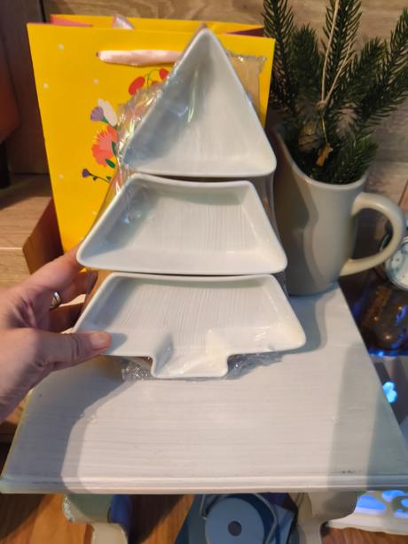 Misky na oriešky v tvare stromu,