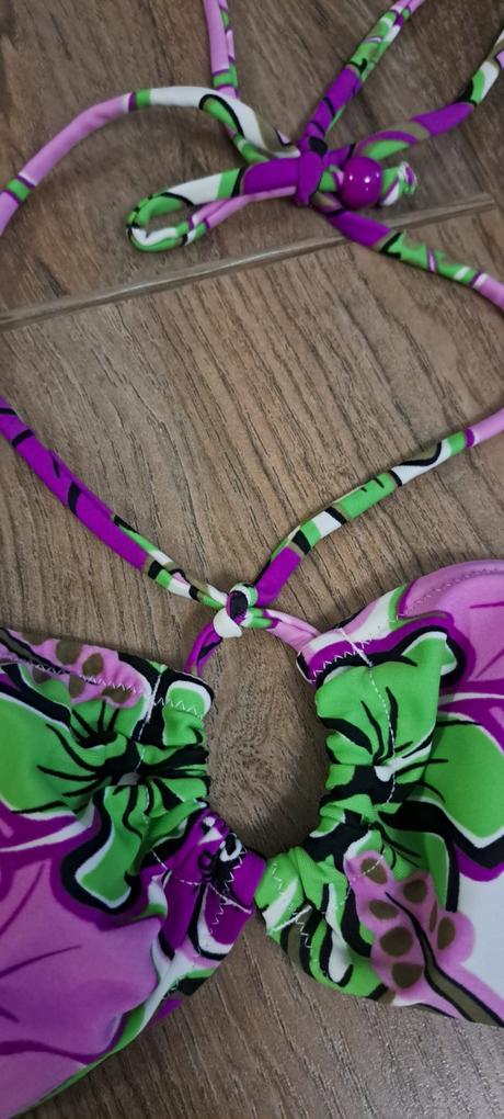 Plavky s nové, skiny,s