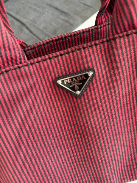 Prada canapa kabelka, prada
