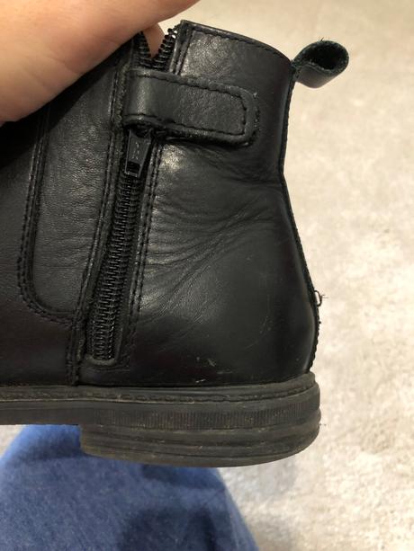 Kožene kotnikove čižmy, baťa,36