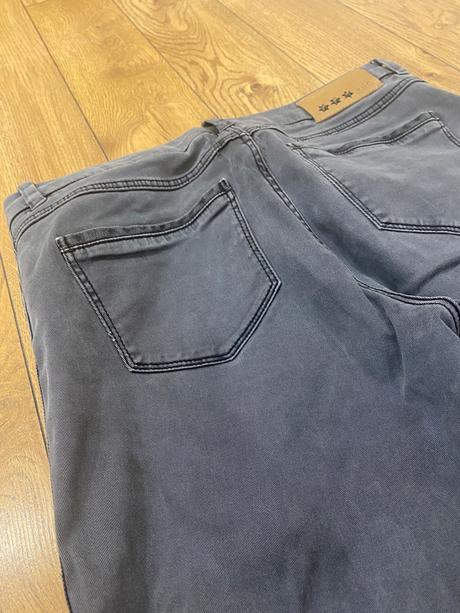 Trištvrťové rifľové nohavice - elastické, 38