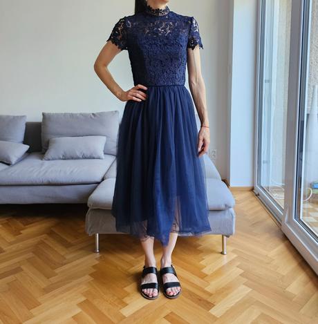 Elegantné spoločenské šaty s tylovou sukňou, xs