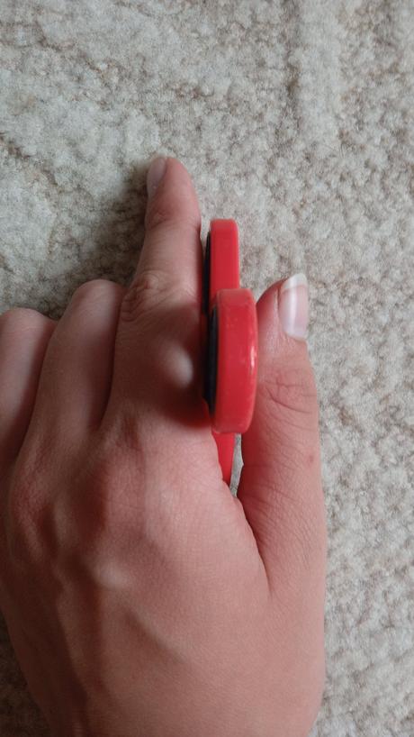 Fidget spinner, 