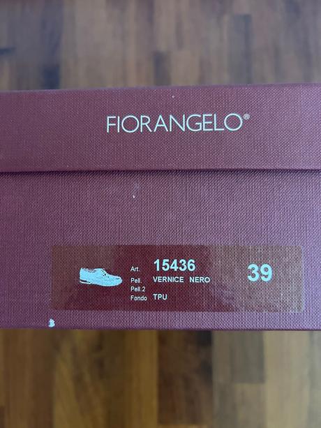 Dámske kožené lakované topánky zn.fiorangelo č.39, 39