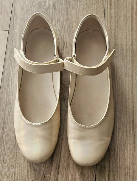 Celokožené slávnostné balerínky, 37