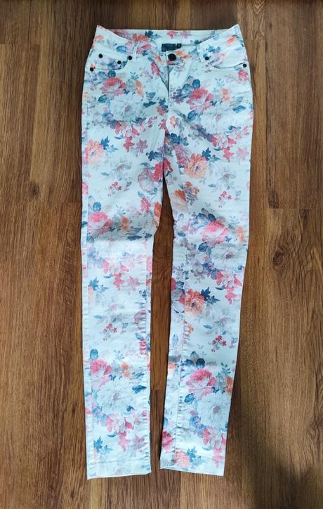 Kvietkované elastické nohavice, s