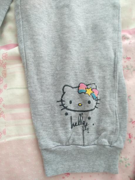 Capri tepláky, sanrio,146