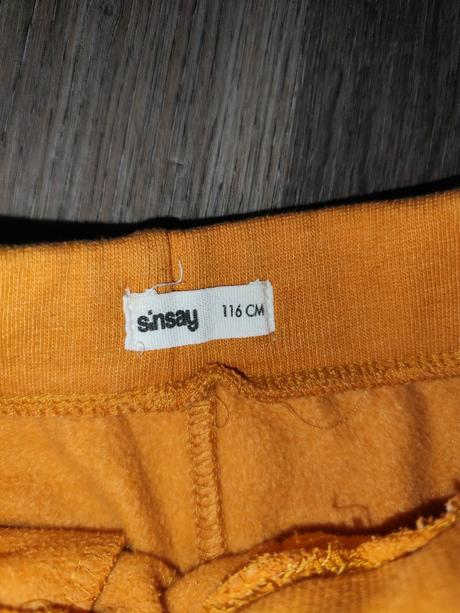 Tepláky 1+1, sinsay,110