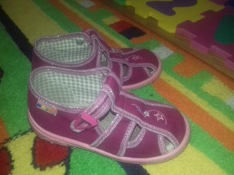 Papucky nazo, nazo,25