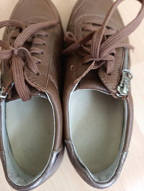 Kožené tenisky, 37