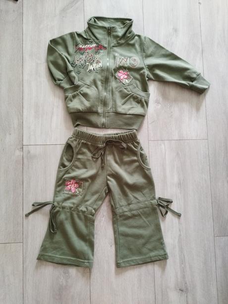 Tepláková súprava, 74