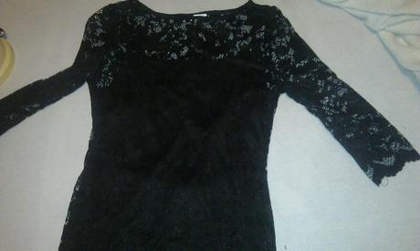 Čierne čipkované šaty, m