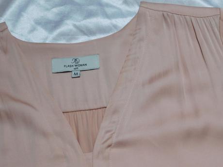 Pekna trendy elegantna bluzka, 38